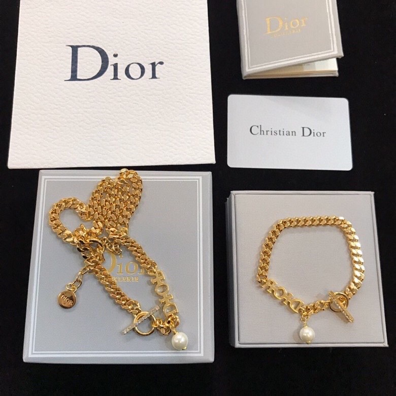 Christian Dior Necklaces